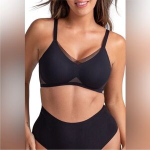 Honeylove CrossOver Wireless Bra - Size M